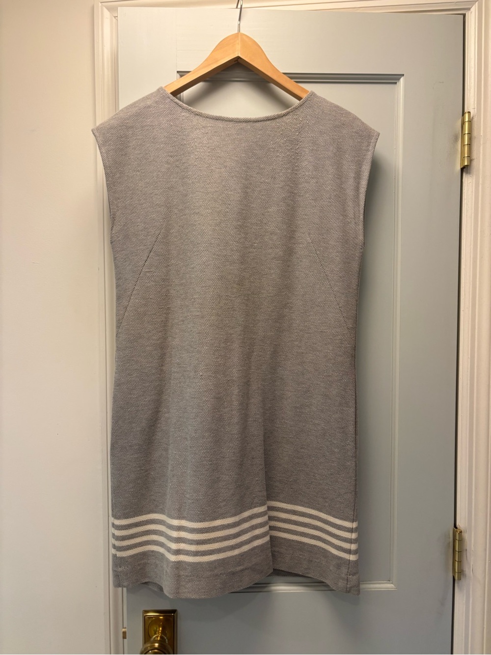 Ann Mashburn Sleeveless Grey Knit Shift Dress with Ivory Stripe Hem